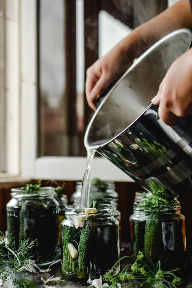 Cum să prepari rețete tradiționale românești în variantă eco