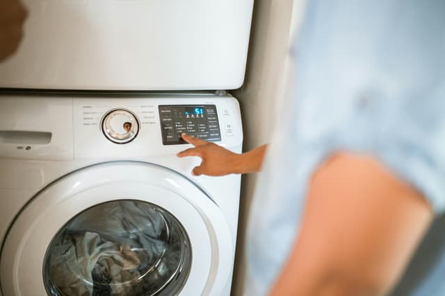 Cum alegi un detergent ecologic pentru rufe
