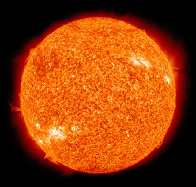 Cum funcționează un sistem de apă caldă solară