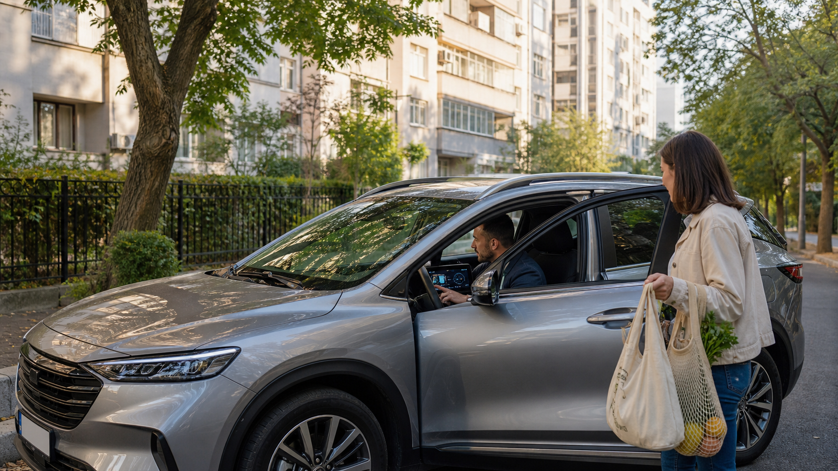 Cum conduci un full hybrid fără priză ca să consumi mai puțin în oraș